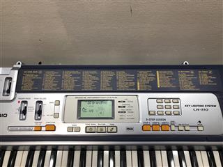 casio keyboard with key lighting system